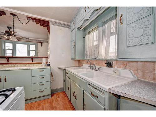 362 Duke Street W, Kitchener, ON - Indoor Photo Showing Laundry Room