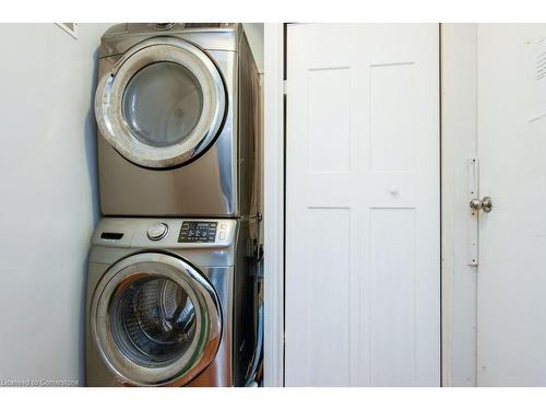 71 Ethel Street, Kitchener, ON - Indoor Photo Showing Laundry Room