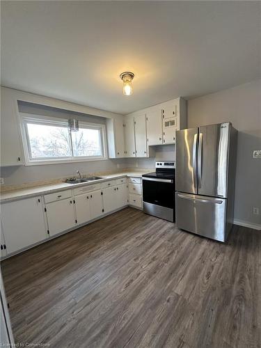 71 Ethel Street, Kitchener, ON - Indoor Photo Showing Kitchen