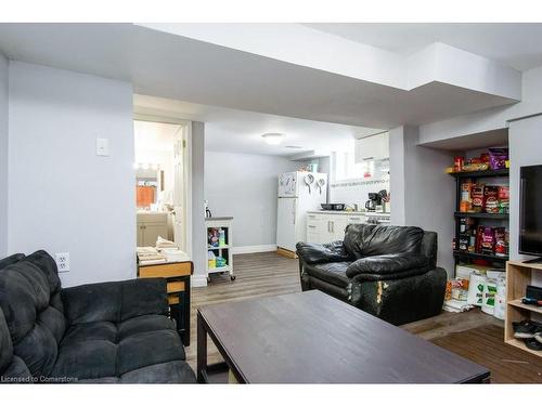 71 Ethel Street, Kitchener, ON - Indoor Photo Showing Living Room