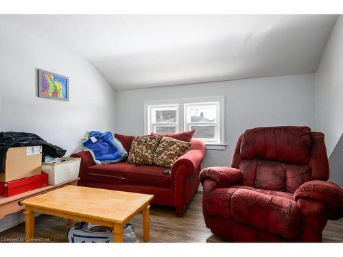 71 Ethel Street, Kitchener, ON - Indoor Photo Showing Living Room