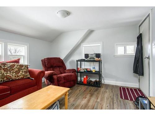 71 Ethel Street, Kitchener, ON - Indoor Photo Showing Living Room