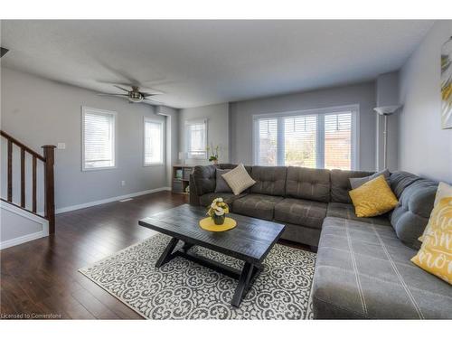 86-750 Lawrence Street, Cambridge, ON - Indoor Photo Showing Living Room