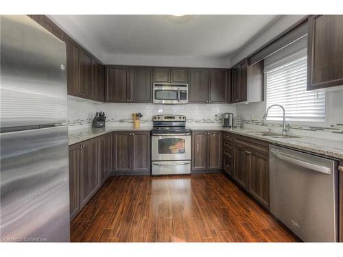 86-750 Lawrence Street, Cambridge, ON - Indoor Photo Showing Kitchen