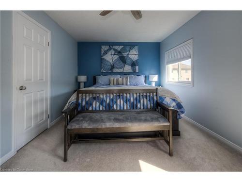 86-750 Lawrence Street, Cambridge, ON - Indoor Photo Showing Bedroom