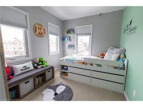 86-750 Lawrence Street, Cambridge, ON - Indoor Photo Showing Bedroom