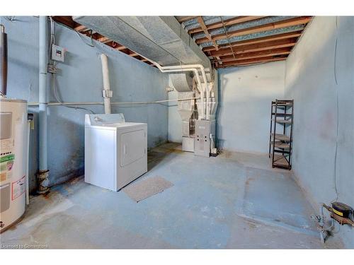 88 Archer Place, Kitchener, ON - Indoor Photo Showing Laundry Room