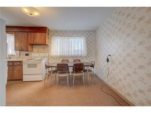 88 Archer Place, Kitchener, ON - Indoor Photo Showing Kitchen