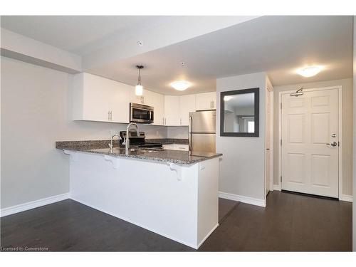 407-50 Bryan Court, Kitchener, ON - Indoor Photo Showing Kitchen With Upgraded Kitchen