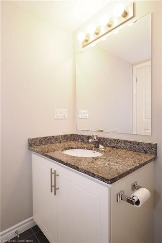 407-50 Bryan Court, Kitchener, ON - Indoor Photo Showing Bathroom