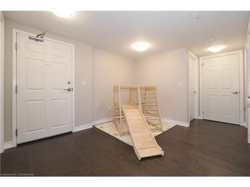 407-50 Bryan Court, Kitchener, ON - Indoor Photo Showing Other Room