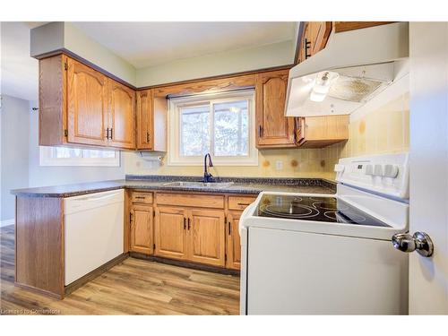 283 Glenridge Drive, Waterloo, ON - Indoor Photo Showing Kitchen