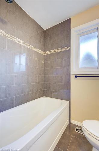 283 Glenridge Drive, Waterloo, ON - Indoor Photo Showing Bathroom