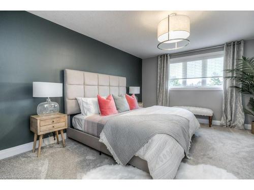 205 Applewood Street, Plattsville, ON - Indoor Photo Showing Bedroom