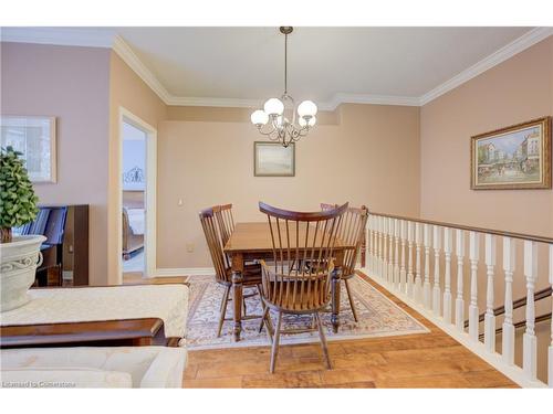 69-20 Isherwood Avenue, Cambridge, ON - Indoor Photo Showing Dining Room