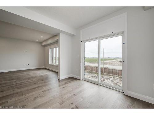 245 Applewood Street, Plattsville, ON - Indoor Photo Showing Other Room