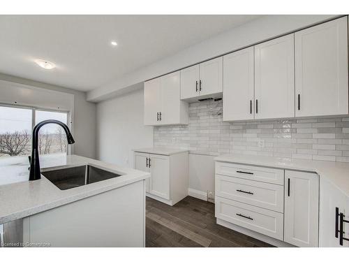 245 Applewood Street, Plattsville, ON - Indoor Photo Showing Kitchen With Upgraded Kitchen