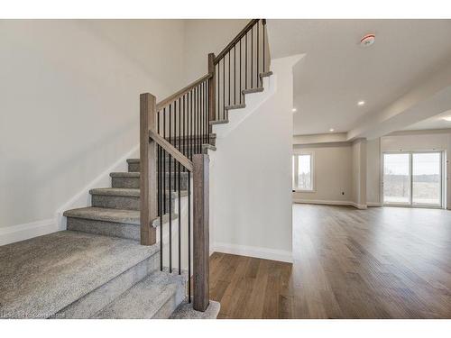 245 Applewood Street, Plattsville, ON - Indoor Photo Showing Other Room