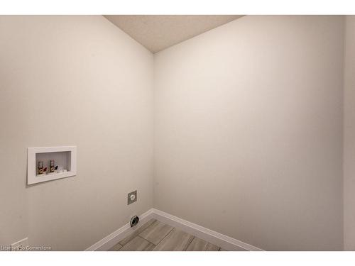 245 Applewood Street, Plattsville, ON - Indoor Photo Showing Other Room