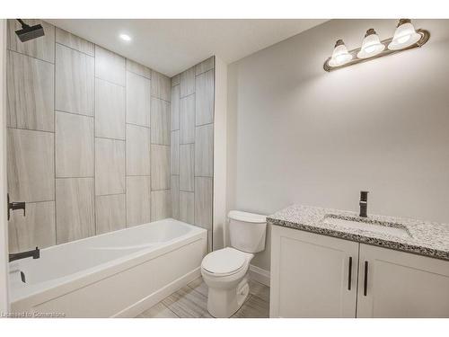 245 Applewood Street, Plattsville, ON - Indoor Photo Showing Bathroom