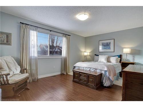 24 Bluewater Drive, Cambridge, ON - Indoor Photo Showing Bedroom