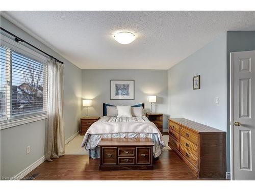 24 Bluewater Drive, Cambridge, ON - Indoor Photo Showing Bedroom