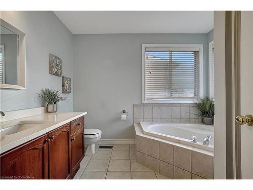 24 Bluewater Drive, Cambridge, ON - Indoor Photo Showing Bathroom