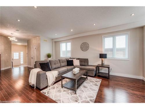 313 Zeller Drive, Kitchener, ON - Indoor Photo Showing Living Room