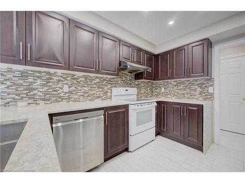 366 Saginaw Parkway, Cambridge, ON - Indoor Photo Showing Kitchen