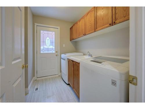 366 Saginaw Parkway, Cambridge, ON - Indoor Photo Showing Laundry Room