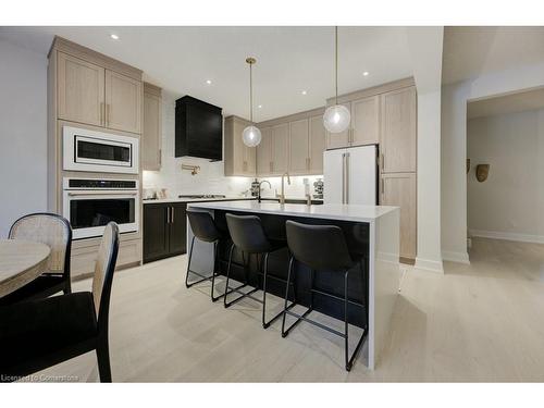 641 Wild Rye Street, Waterloo, ON - Indoor Photo Showing Kitchen With Upgraded Kitchen