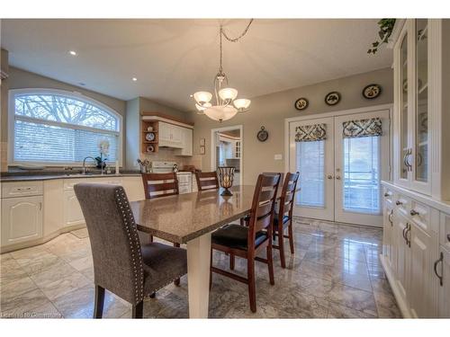 3 Berry Patch Lane, Cambridge, ON - Indoor Photo Showing Dining Room