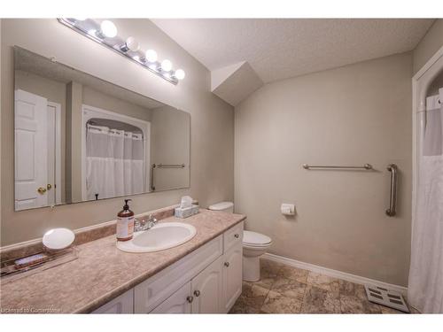 3 Berry Patch Lane, Cambridge, ON - Indoor Photo Showing Bathroom