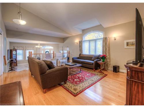 3 Berry Patch Lane, Cambridge, ON - Indoor Photo Showing Living Room