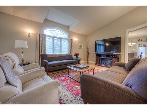 3 Berry Patch Lane, Cambridge, ON - Indoor Photo Showing Living Room