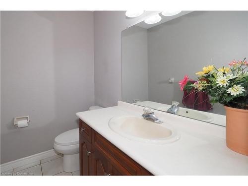 701 University Avenue E, Waterloo, ON - Indoor Photo Showing Bathroom