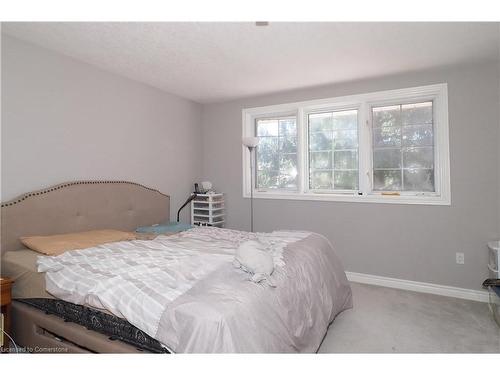 701 University Avenue E, Waterloo, ON - Indoor Photo Showing Bedroom