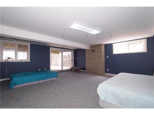 701 University Avenue E, Waterloo, ON - Indoor Photo Showing Bedroom