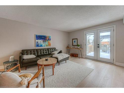 156 Carter Crescent, Cambridge, ON - Indoor Photo Showing Living Room