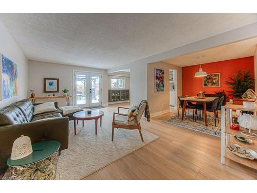 156 Carter Crescent, Cambridge, ON - Indoor Photo Showing Living Room