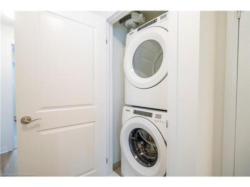 128-25 Isherwood Avenue, Cambridge, ON - Indoor Photo Showing Laundry Room