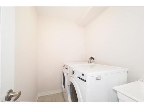 1305-585 Colborne Street E, Brantford, ON - Indoor Photo Showing Laundry Room