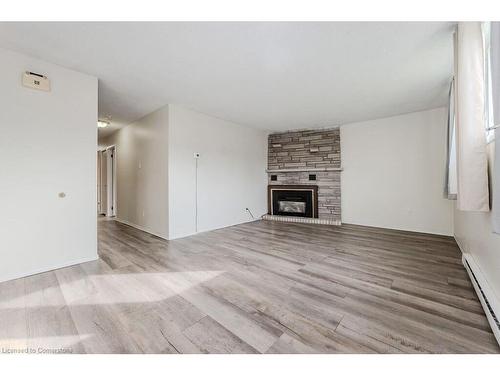 72 Obermeyer Drive, Kitchener, ON - Indoor Photo Showing Living Room With Fireplace