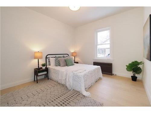 85 Alma Street S, Guelph, ON - Indoor Photo Showing Bedroom