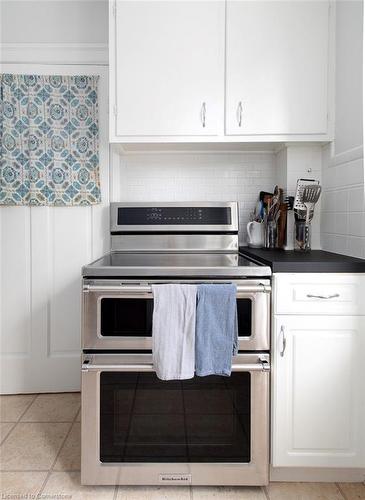 34 Park Street, Kitchener, ON - Indoor Photo Showing Kitchen