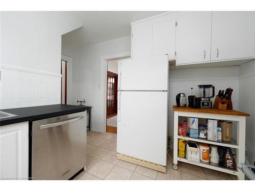 34 Park Street, Kitchener, ON - Indoor Photo Showing Kitchen