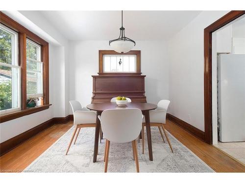 34 Park Street, Kitchener, ON - Indoor Photo Showing Dining Room