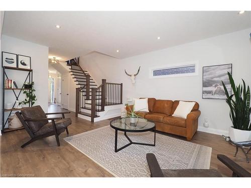 258 Sedgewood Street, Kitchener, ON - Indoor Photo Showing Living Room