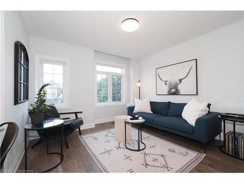 258 Sedgewood Street, Kitchener, ON - Indoor Photo Showing Living Room