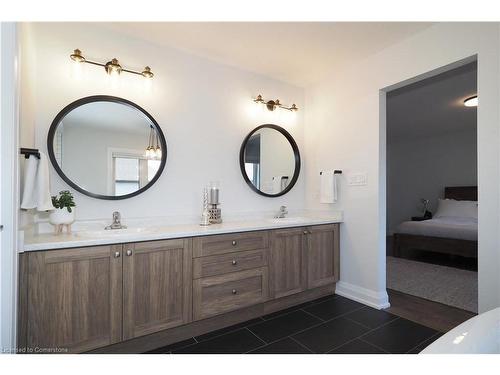 258 Sedgewood Street, Kitchener, ON - Indoor Photo Showing Bathroom